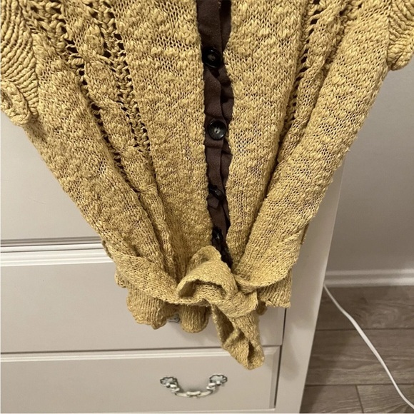 Gabriella Montez HSM 3 Yellow Short Sleeve Cardigan - Picture 4 of 11